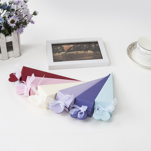Scatola per Dolci a Forma di Carota Multicolore in Carta Artigianale con Nastro per Decorazioni di Feste di Compleanno e <span class=keywords><strong>Bomboniere</strong></span> - Product Image 5