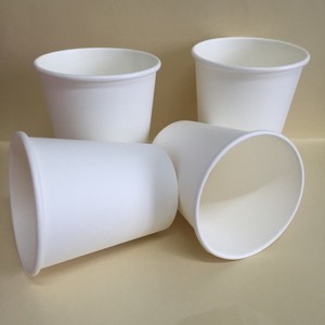 छोटे प्लास्टिक के कप lids के साथ कागज चाय और <span class=keywords><strong>saucers</strong></span> पार्टी - Product Image 1