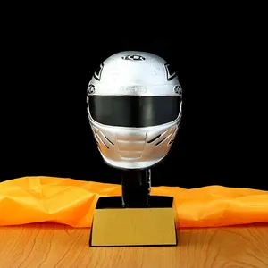 ที่กำหนดเอง Karting เรซิ่นกีฬา Trophy Racing Commemorative หัตถกรรมโดยตรงรางวัลหมวกกันน็อก Trophy