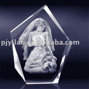 Unique et élégant forme irrégulière <span class=keywords><strong>cube</strong></span> gravé <span class=keywords><strong>photo</strong></span> <span class=keywords><strong>cristal</strong></span> gravé prix - Product Image 1