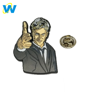 2018 nueva llegada de moda de encargo de placa de metal Placa de esmalte suave pin de solapa hombre de laple botón pin - Product Image 5