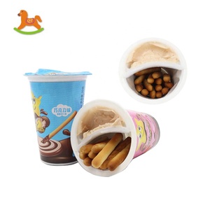 Délicieux bâtonnet de biscuit au <span class=keywords><strong>chocolat</strong></span> Star Cup avec jouet - Product Image 4