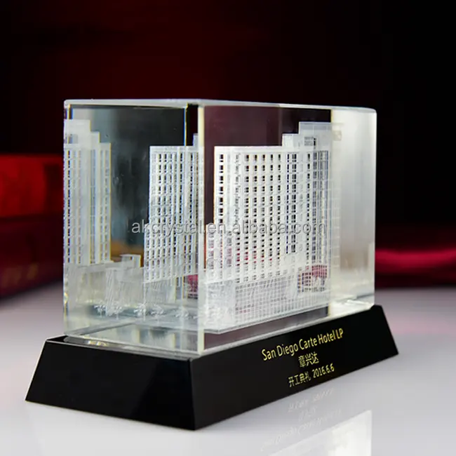 مصنع توريد تذكارية هدية الشهيرة بناء محفورة 3D الليزر مكعب زجاج كريستالي