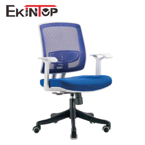 Silla de Oficina Ergonómica Igo Chrome con Reposapiés, Asiento de Malla Giratorio y Ajustable - Product Image 2