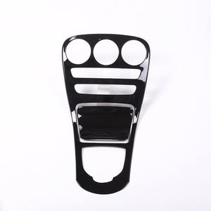 Adesivi di Rivestimento per Cornice Pannello Console Centrale Cambio Nero Lucido per Mercedes Benz <span class=keywords><strong>Classe</strong></span> C <span class=keywords><strong>GLC</strong></span> W205 C180L C200L C300 GLC260 - Product Image 1