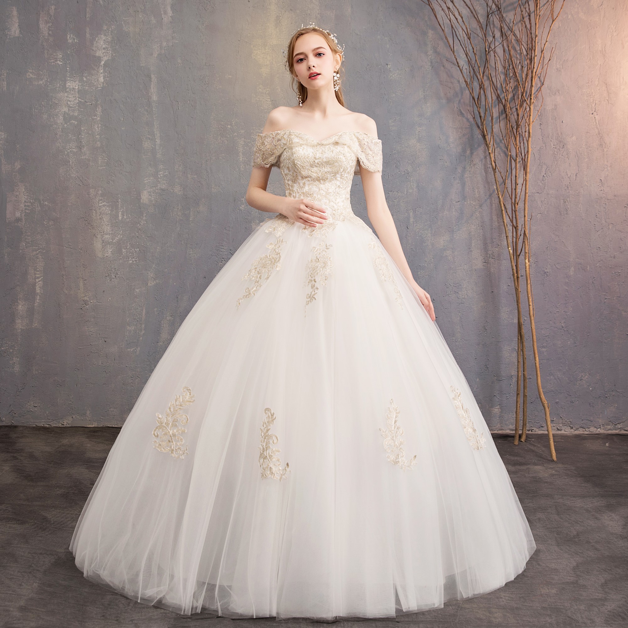 korean wedding party dress Red Princess Hanbok Wedding Dress Traditional Korean Palace Style B Only (hairpin + bud) / one size fits all