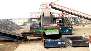 Mesin penghancur Hammer Mill vertikal untuk daur ulang Aluminium