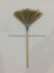 Escoba pequeña hecha a mano, 24 CM de altura - Product Image 1