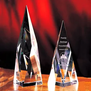 Customized graduation For Event Gifts clear glass pyramid shape crystal trophy awards