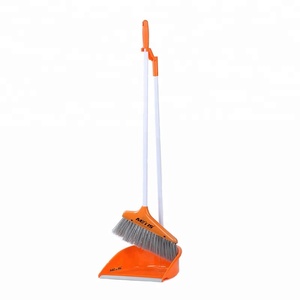 Set <span class=keywords><strong>METIS</strong></span> con Scopa a Manico Lungo e Paletta con Setole Morbide per la Pulizia dei Pavimenti - Product Image 1