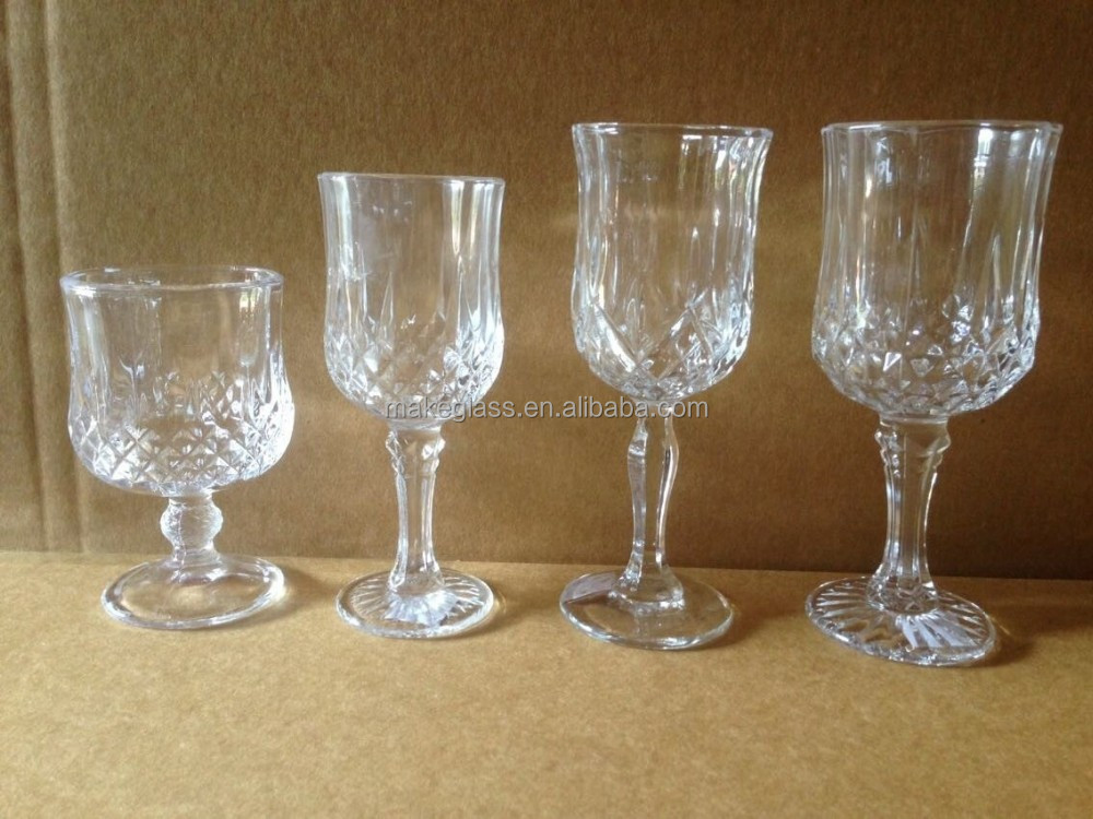 Стеклянные стаканы, бокалы для ликера, стеклянные бокалы