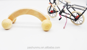 Masajeador muscular portátil de 4 bolas de madera de mano para relajación corporal para uso en movimiento - Product Image 5