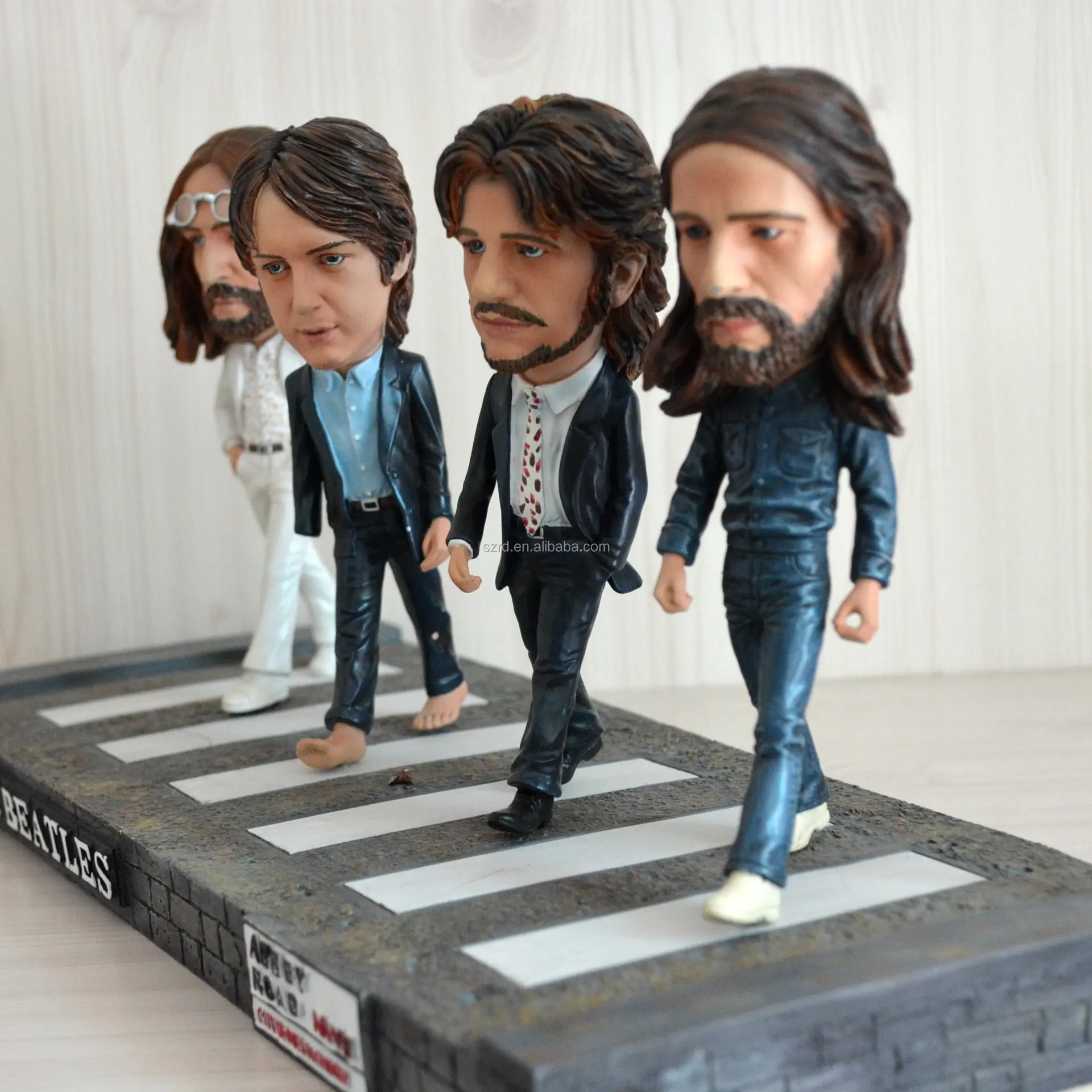 Figura de cabeza de bobble de diseño personalizado, figura de cantante famosa de resina hecha a mano, 100%