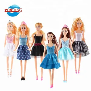 Exquisite girls plastic fashion lovely doll set for sale