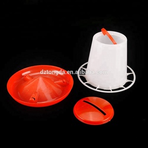 <span class=keywords><strong>Mangeoire</strong></span> en plastique rouge 1.5kg pour bébé poulet <span class=keywords><strong>poule</strong></span> volaille - Product Image 6