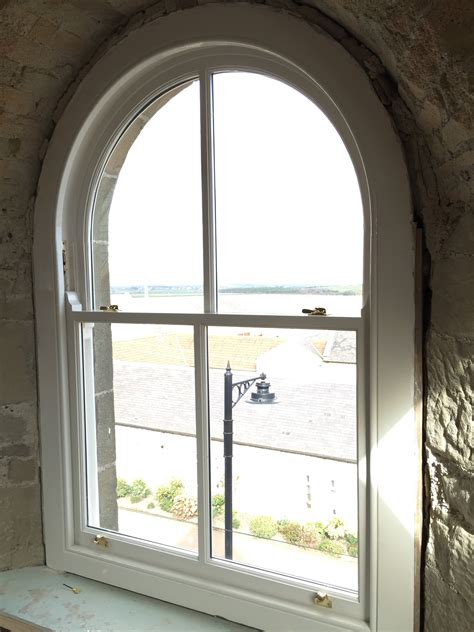 Round Windows - Durable, Stylish, and Efficient Designs