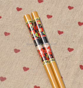 Baguettes carbonisées en bambou à impression personnalisée coffret <span class=keywords><strong>cadeau</strong></span> avec boîte <span class=keywords><strong>cadeau</strong></span> de mariage <span class=keywords><strong>japonais</strong></span> au design moderne pour enfants pour le dîner et l'école - Product Image 3