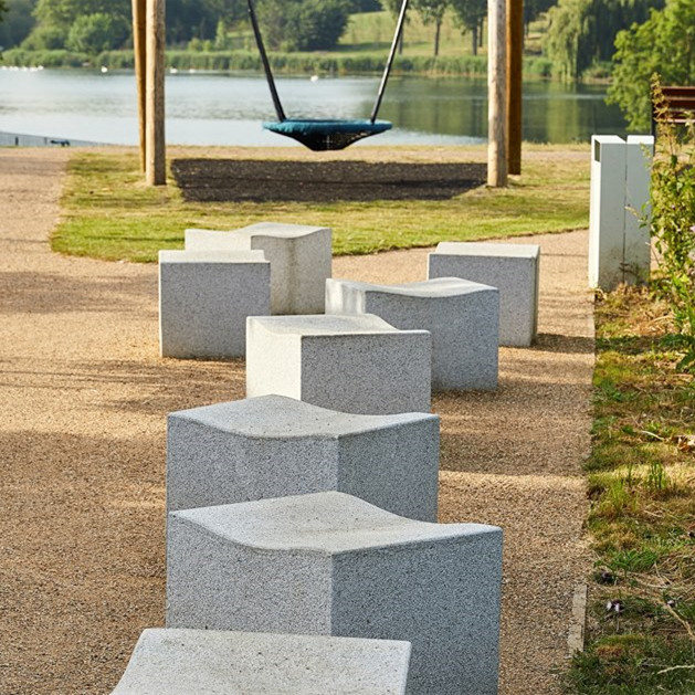 石のベンチ イス 石材 庭 チェアー Stone-Chairs-Granite-Garden-