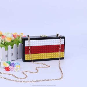 Nuevas <span class=keywords><strong>mujeres</strong></span> vendedoras calientes del nuevo diseño que aclaran el bolso <span class=keywords><strong>de</strong></span> embrague <span class=keywords><strong>de</strong></span> acrílico claro con la cadena - Product Image 2