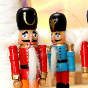 Venta al por mayor <span class=keywords><strong>2021</strong></span> Adornos de Navidad más populares <span class=keywords><strong>Cascanueces</strong></span> 6 unids/set Muñecas de <span class=keywords><strong>Cascanueces</strong></span> de madera coloridas Artesanía para regalos - Product Image 5