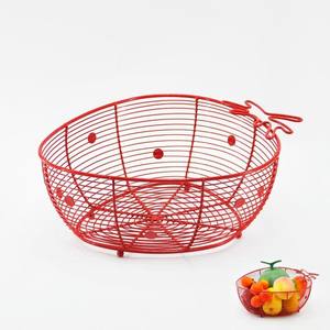 Grand bol à fruits filaire en métal rouge fantaisie - Product Image 5