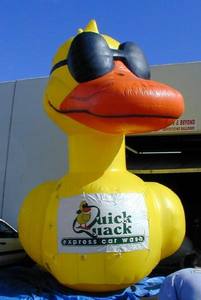 Outdoor Giant <span class=keywords><strong>Promotion</strong></span> PVC Rosa Enten ballon Himmel Schwimmendes aufblasbares gelbes Enten modell zum Verkauf - Product Image 3