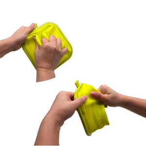 Bol pliable en silicone pour chien et chat, boîtier de nourriture pour animaux de compagnie, de couleur unie, pour <span class=keywords><strong>chiot</strong></span>, chaton, style pliable, en vente - Product Image 4