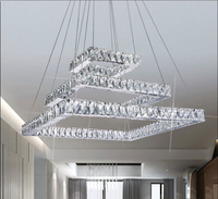 Lustre led suspendu composé d'anneaux carrés, design moderne, luminaire décoratif d'intérieur, idéal pour un salon