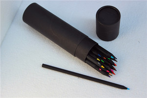 Prezzo di fabbrica matite colorate con Design personalizzato 12 conteggi Set di matite da disegno a colori per scuola d'<span class=keywords><strong>arte</strong></span> in legno nero per bambini bambini - Product Image 6