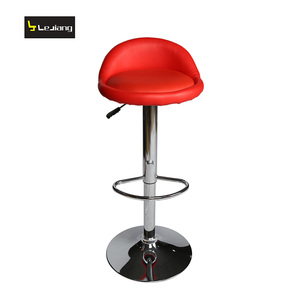 Sgabello da <span class=keywords><strong>Bar</strong></span> dal Design Italiano Moderno con Gambe in Metallo e Seduta in Pelle - Product Image 6