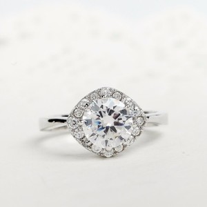 LUOTEEMI Wholesale Free Drop Shipping Fashion Design Women <strong>Cheap</strong> Cubic Zirconia <strong>Wedding</strong> <strong>Ring</strong> for Bridal - Product Image 6