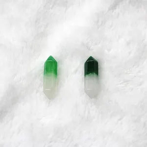 一个 nuga 最好的批发价格两个特殊的绿色宝石吊坠