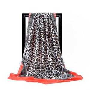 Leopardo di modo Stampato Sciarpe di Seta per Le Donne Raso Hijab Sciarpa Femminile Bandana 90*90 centimetri di Lusso di Disegno di Marca Piazza scialli Sciarpe - Product Image 2