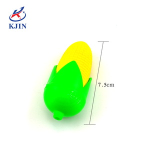 Gommes à effacer fantaisie et mignonnes en forme de microphones de maïs, de pistolets jouets et de gâteaux de carottes 2 en 1 avec <span class=keywords><strong>taille</strong></span>-<span class=keywords><strong>crayon</strong></span> pour enfants, 2023 - Product Image 6