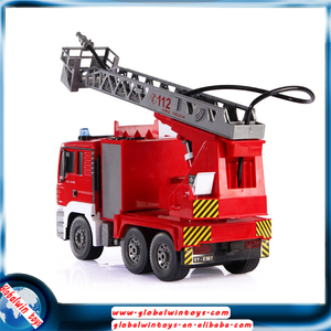 1:20 2.4 GHz rc camion de pompiers avec simulational arrosage et <span class=keywords><strong>son</strong></span> et lumière et travail station 660-degree rotation - Product Image 5
