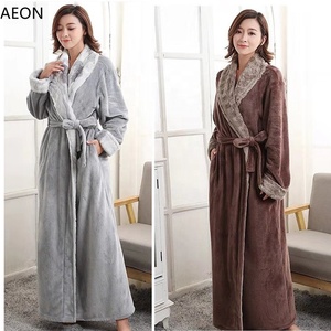 Di lusso Con Cappuccio Extra Lungo di Spessore di Flanella di Corallo del panno morbido Pelliccia Robe Accappatoio Degli Indumenti Da Notte Per Gli Uomini e Le Donne Damigella D'onore Robe Vestaglia - Product Image 6