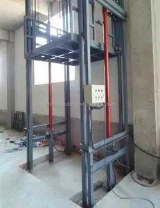 Hydraulic construction building materials loading platform lift