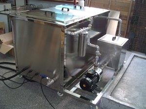 <span class=keywords><strong>Nettoyage</strong></span> ultrasonique <span class=keywords><strong>industriel</strong></span> pour éliminer les fibres de poussière et les plaques de soupape d'huile lors du processus de fabrication - Product Image 4