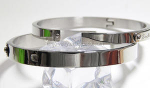 Bracciali con Targhetta in Metallo alla Moda, Bracciali con Targhetta Incisa, Bracciali Rigidi con Targhetta in Acciaio Inossidabile - Product Image 3
