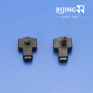 063092AA, 063072AA Looper Rotule de bielle pour DS-9 de machine à coudre Newlong - Product Image 1