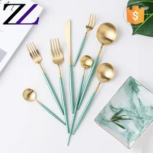 Tốt Nhất Flatware Thương Hiệu Sinh Thái Thân Thiện 18/10 Màu Xanh Lá Cây Vàng Thép Không Gỉ Flatware Bộ Đồ Dùng Bằng Bạc Đặt Flatware Ý