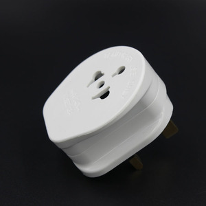 <strong>13A</strong> UK <strong>Plug</strong> /Ireland to USA/Aus/Italy Power <strong>Socket</strong> with Fuse - Product Image 3