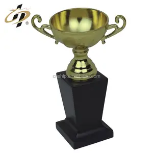 Nuevo diseño de alta calidad de metal réplica de fútbol golf PREMIOS trofeo