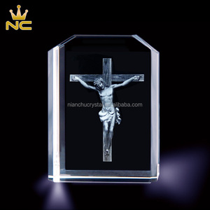 Cube en verre à sommet effilé à prix avantageux, gravé au laser 3D, cristal pour souvenirs <span class=keywords><strong>de</strong></span> première <span class=keywords><strong>communion</strong></span> - Product Image 2
