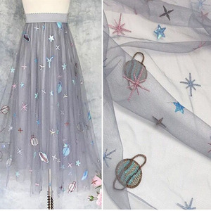Tissu de tulle à paillettes en maille brodée personnalisée sans minimum pour <span class=keywords><strong>robe</strong></span> d'été - Product Image 5