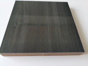 Panneaux en <span class=keywords><strong>bois</strong></span> grainé brillant moderne E0 19 mm, plaque acrylique <span class=keywords><strong>de</strong></span> 1 mm, panneau MDF recouvert <span class=keywords><strong>de</strong></span> <span class=keywords><strong>feuille</strong></span> acrylique, dureté 4H, résistant à l'humidité, utilisation en intérieur - Product Image 4
