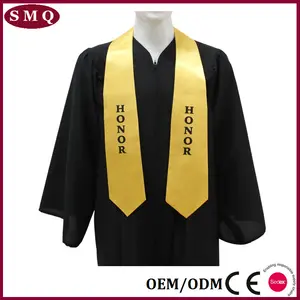 Vestido de graduación con estolas de Honor