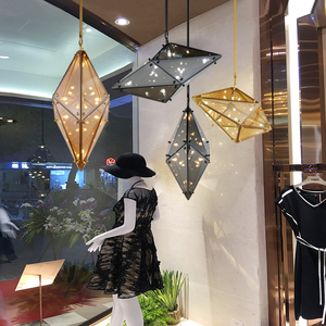 Lampe suspendue en verre à la forme d'ampoule, Design Unique, style européen, luminaire décoratif d'intérieur, disponible en noir, en gris et en ambre - Product Image 3