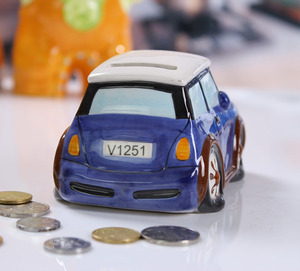 ドロマイトコインボックス、セラミック貯金箱を塗装したセラミック車の形のデザイン