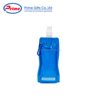 Bouteille d'eau pliable vente chaude personnaliser Logo haute qualité en plastique Camping PE minimaliste unisexe durable 1pc/poly sac